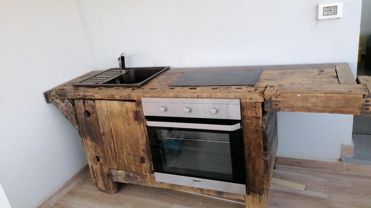 Appartamento Spotorno Con Ampio Terrazzo Attrezzato Anche Con Angolo Cottura Zewnętrze zdjęcie