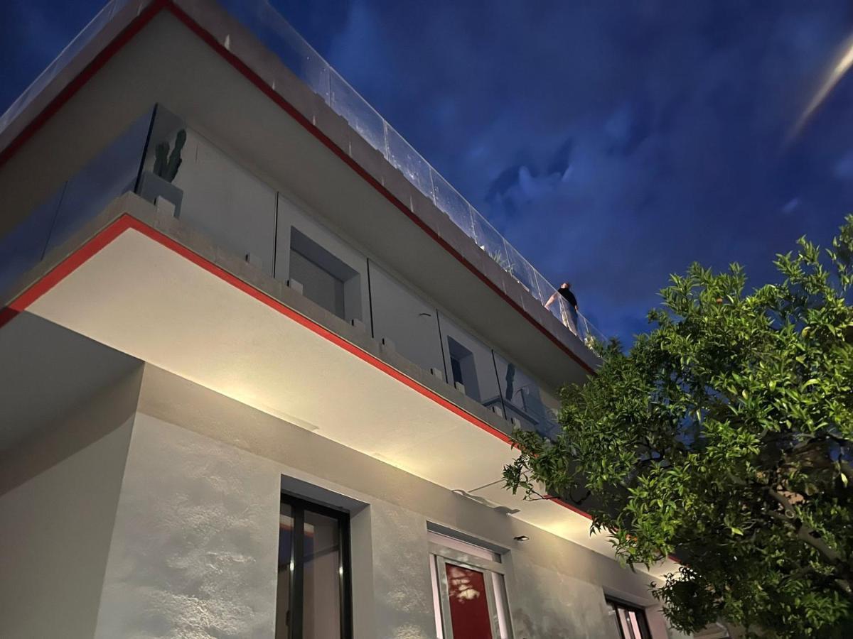 Appartamento Spotorno Con Ampio Terrazzo Attrezzato Anche Con Angolo Cottura Zewnętrze zdjęcie