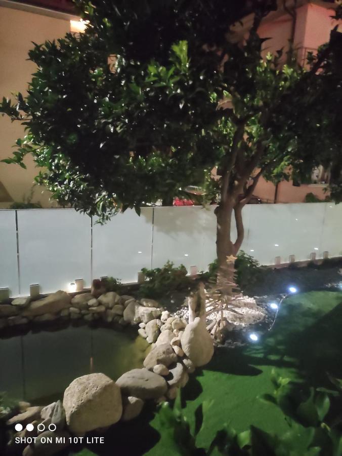 Appartamento Spotorno Con Ampio Terrazzo Attrezzato Anche Con Angolo Cottura Zewnętrze zdjęcie